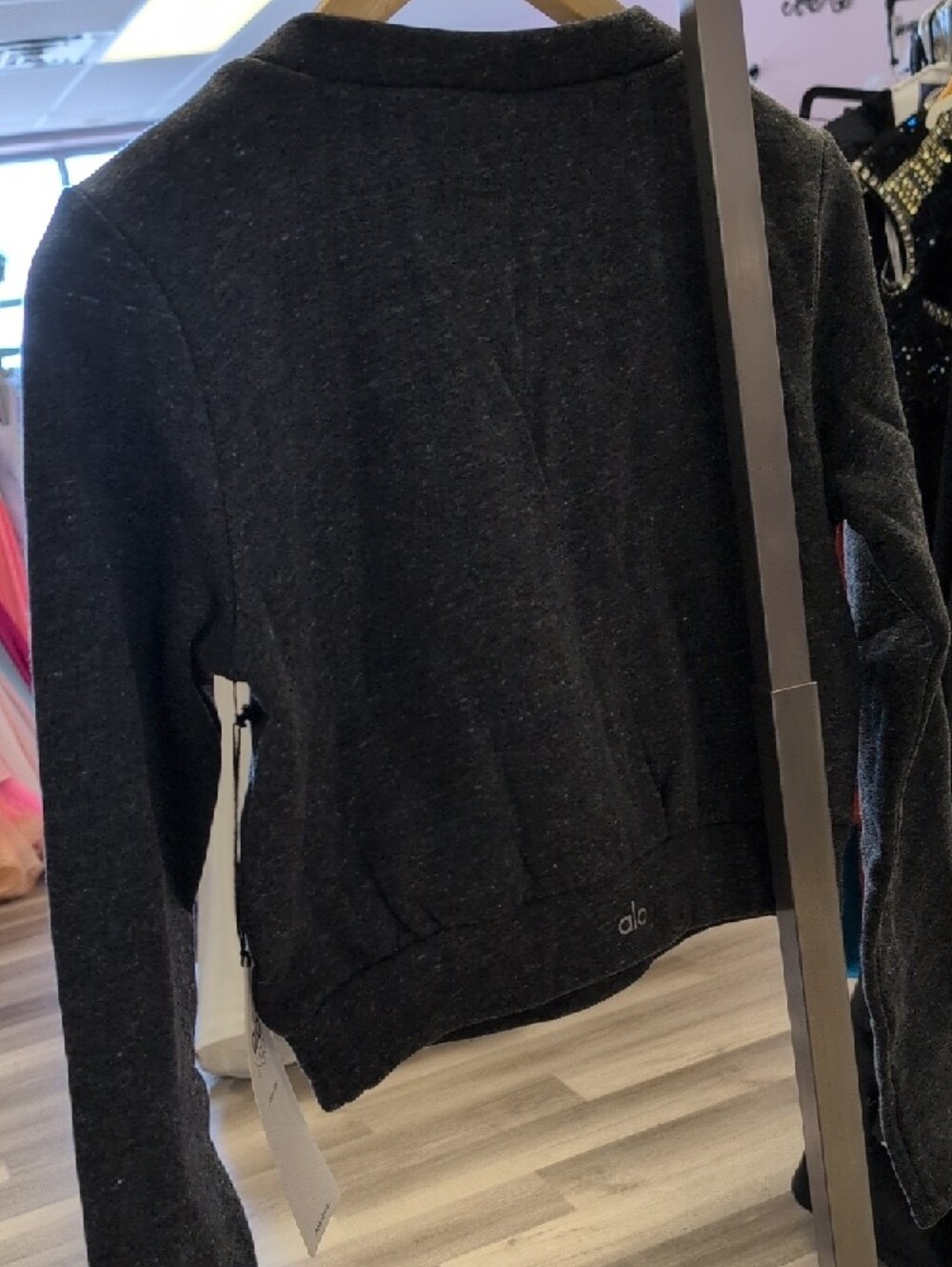 ALO Yoga Dark Gray Cropped Sweatshirt - Picture 4 of 6